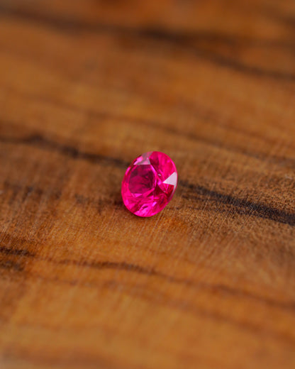 ビルマ産ルビー　ルース　0.28ct
