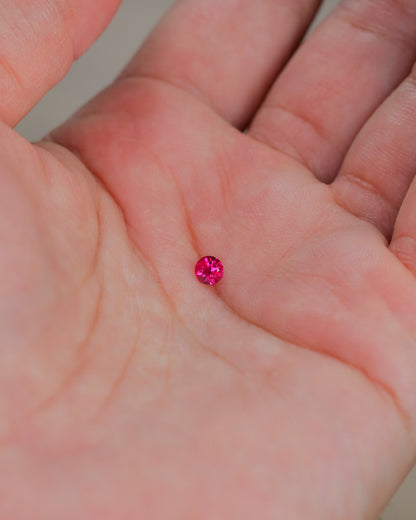 ビルマ産ルビー　ルース　0.28ct