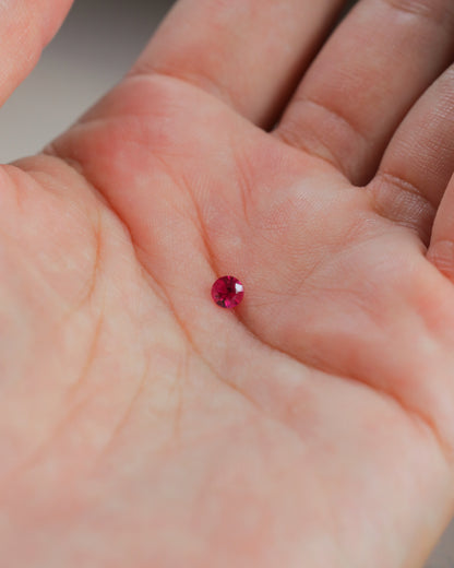 ビルマ産ルビー　ルース　0.28ct