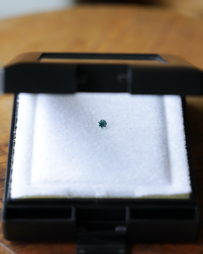 アイスブルーダイヤモンド　ルース　0.1ct