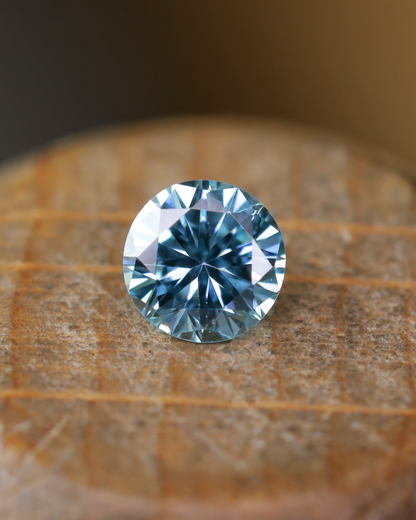 アイスブルーダイヤモンド　ルース　0.1ct