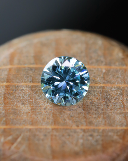 アイスブルーダイヤモンド　ルース　0.1ct