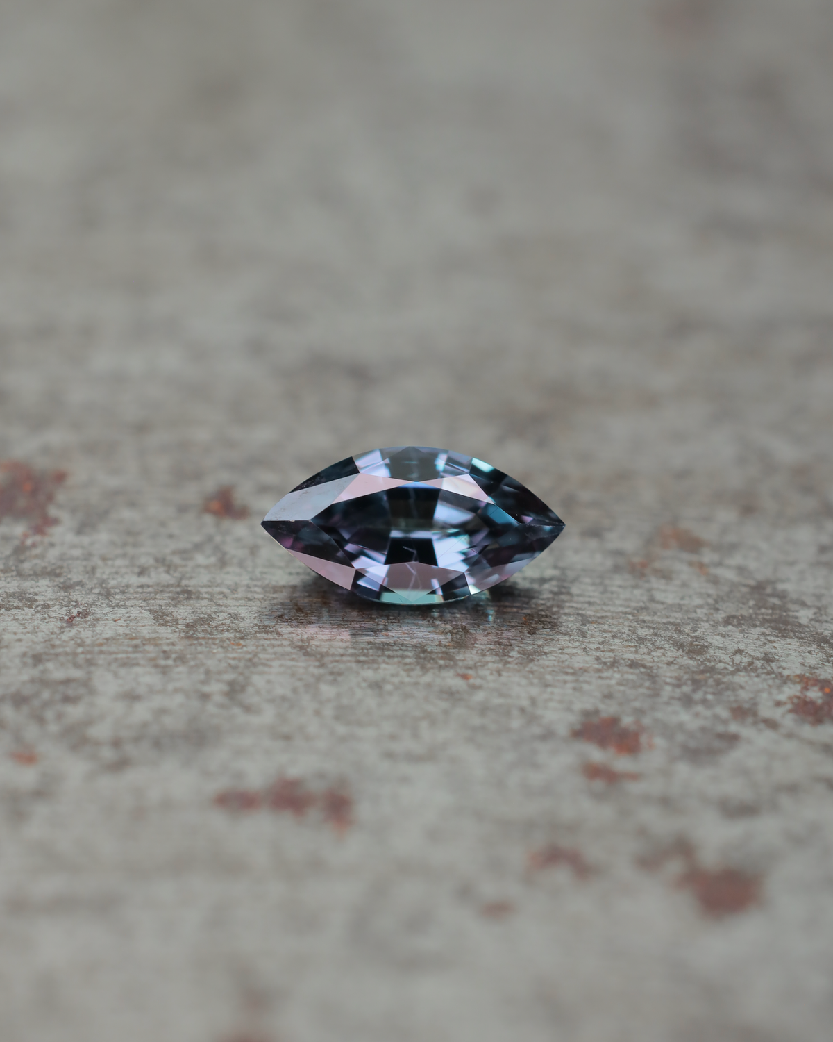 ベキリーブルーガーネット　ルース　0.30ct