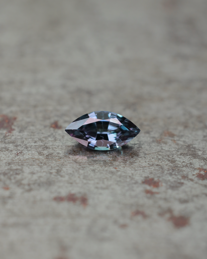 ベキリーブルーガーネット　ルース　0.30ct