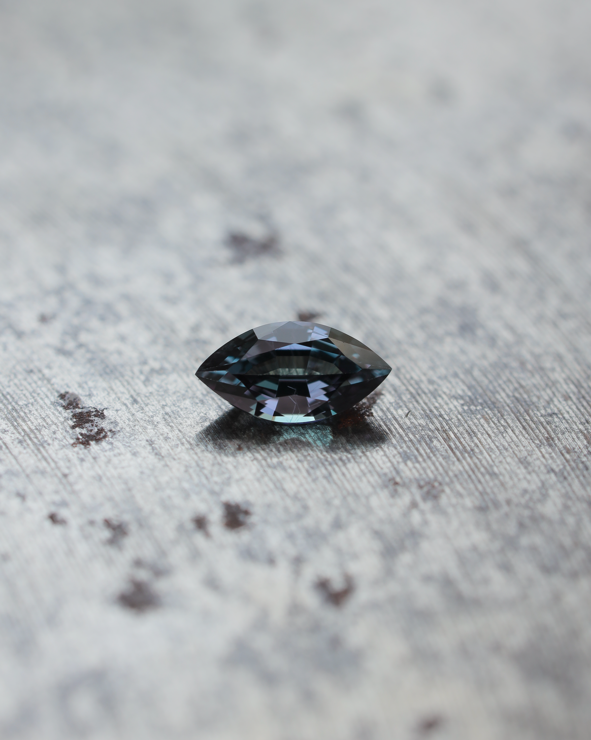 ベキリーブルーガーネット　ルース　0.30ct