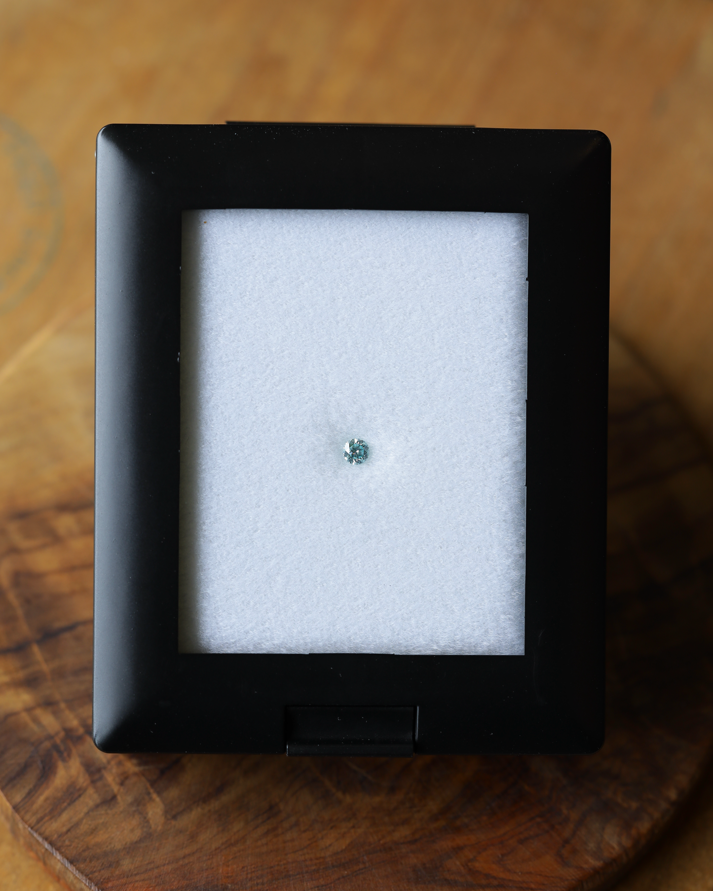 アイスブルーダイヤモンド　ルース　0.11ct
