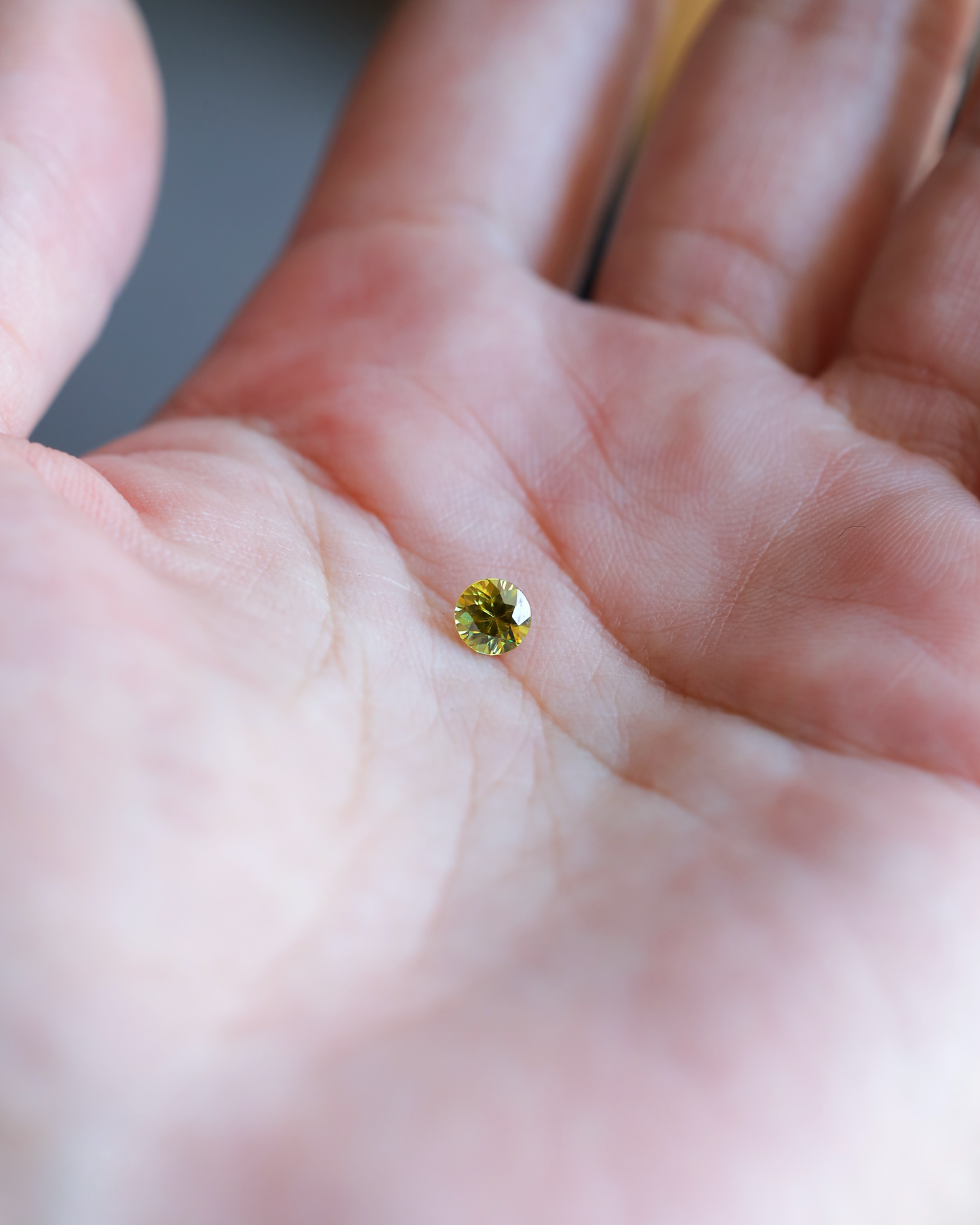 スフェーン　ルース　0.43ct