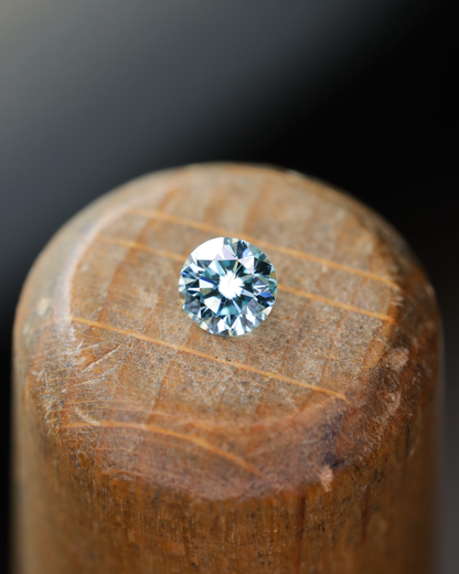 アイスブルーダイヤモンド　ルース　0.11ct