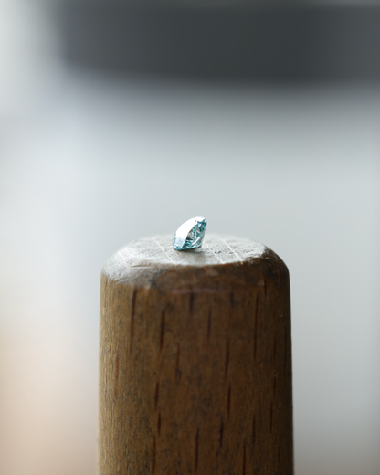 アイスブルーダイヤモンド　ルース　0.11ct
