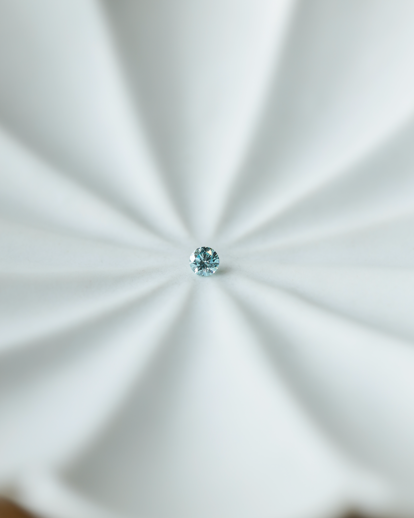 アイスブルーダイヤモンド　ルース　0.11ct