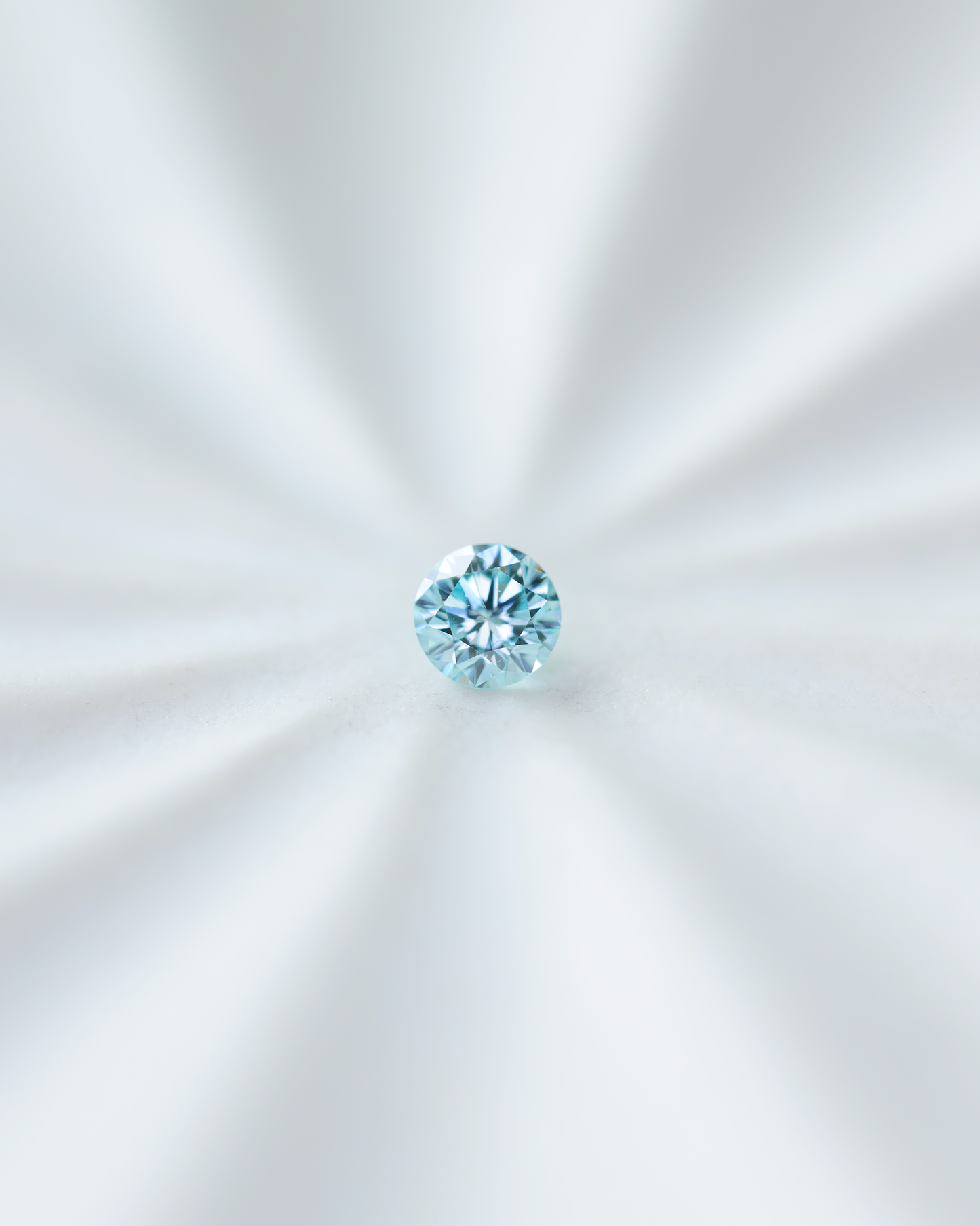 アイスブルーダイヤモンド　ルース　0.11ct