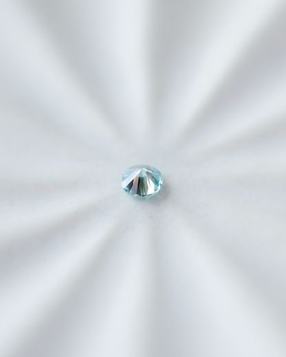 アイスブルーダイヤモンド　ルース　0.11ct