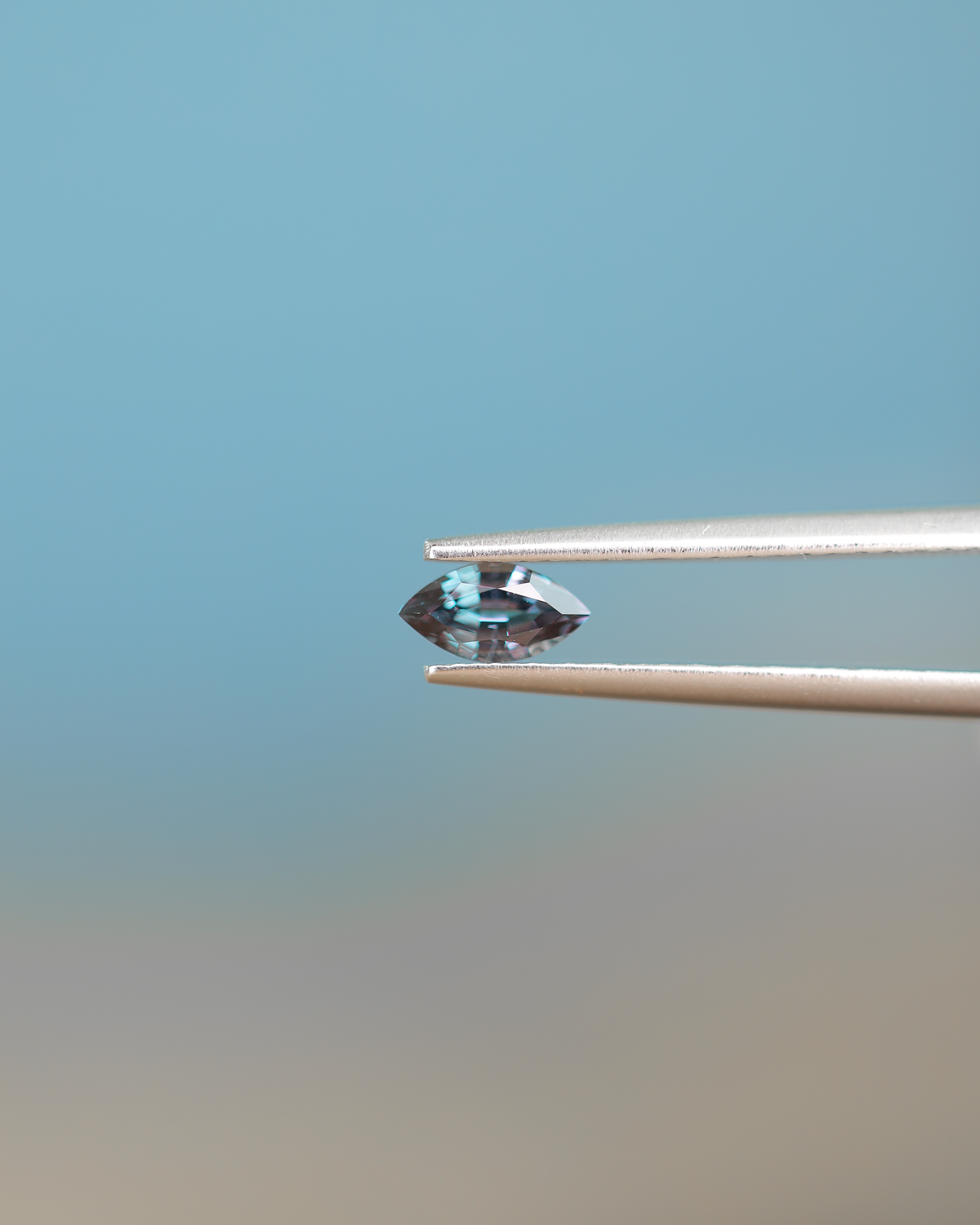 ベキリーブルーガーネット　ルース　0.30ct