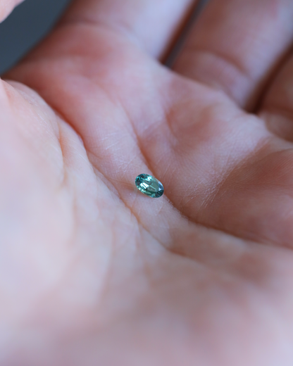 アレキサンドライト　ルース　0.26ct