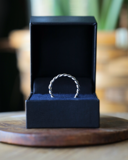 【店主手作り】Pt900しめ縄リング
