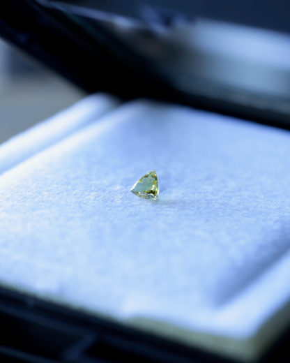 イエロートルマリン　ルース　0.22ct