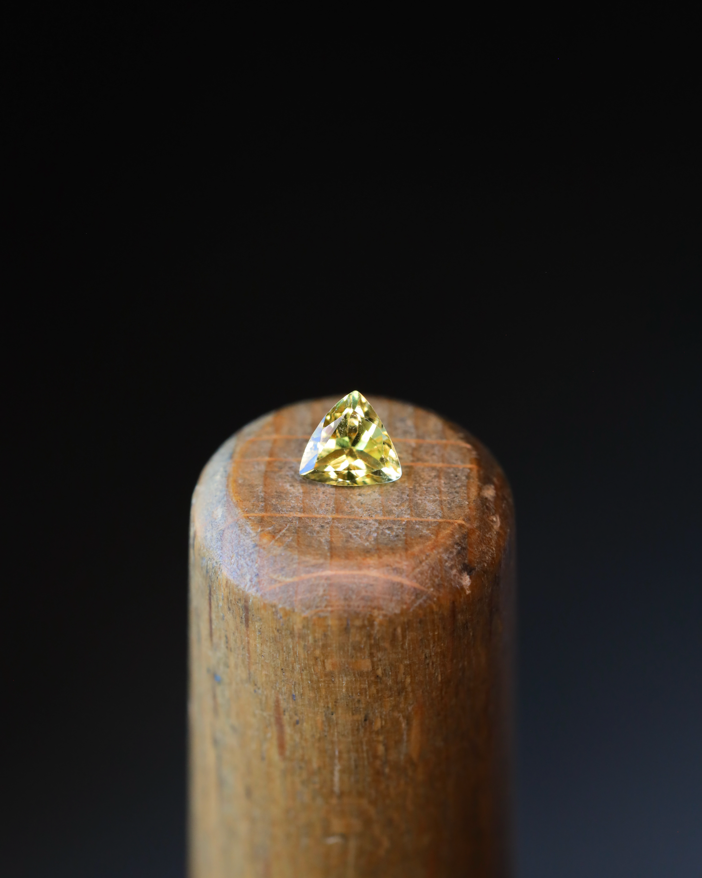 イエロートルマリン　ルース　0.22ct