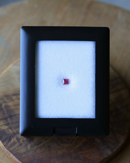 ルビー　ルース　0.34ct