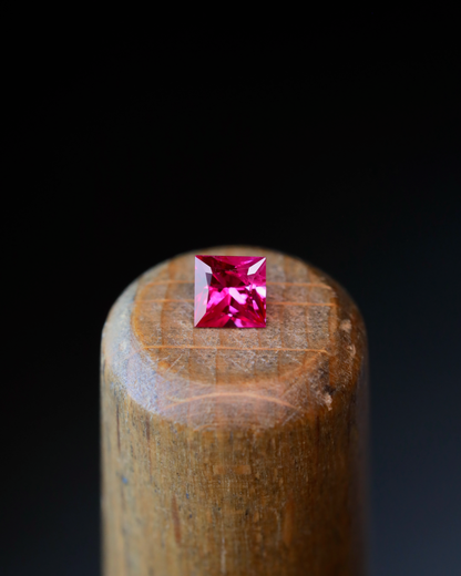 ルビー　ルース　0.34ct