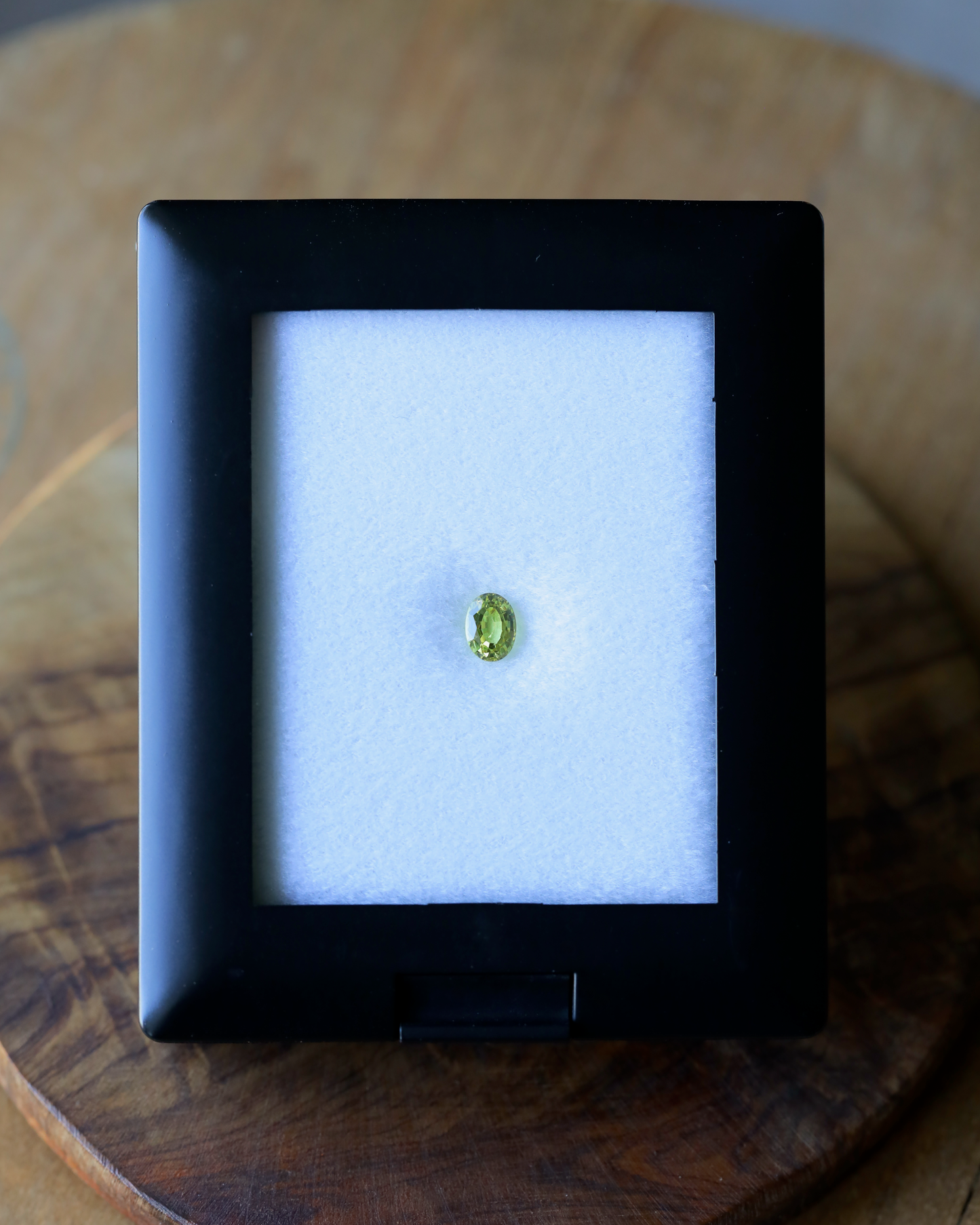 イエローサファイア　ルース　0.7ct