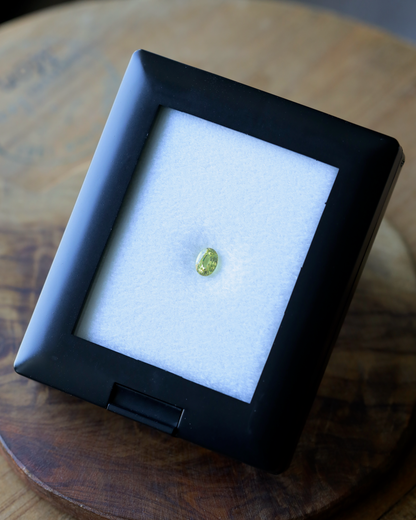 イエローサファイア　ルース　0.7ct