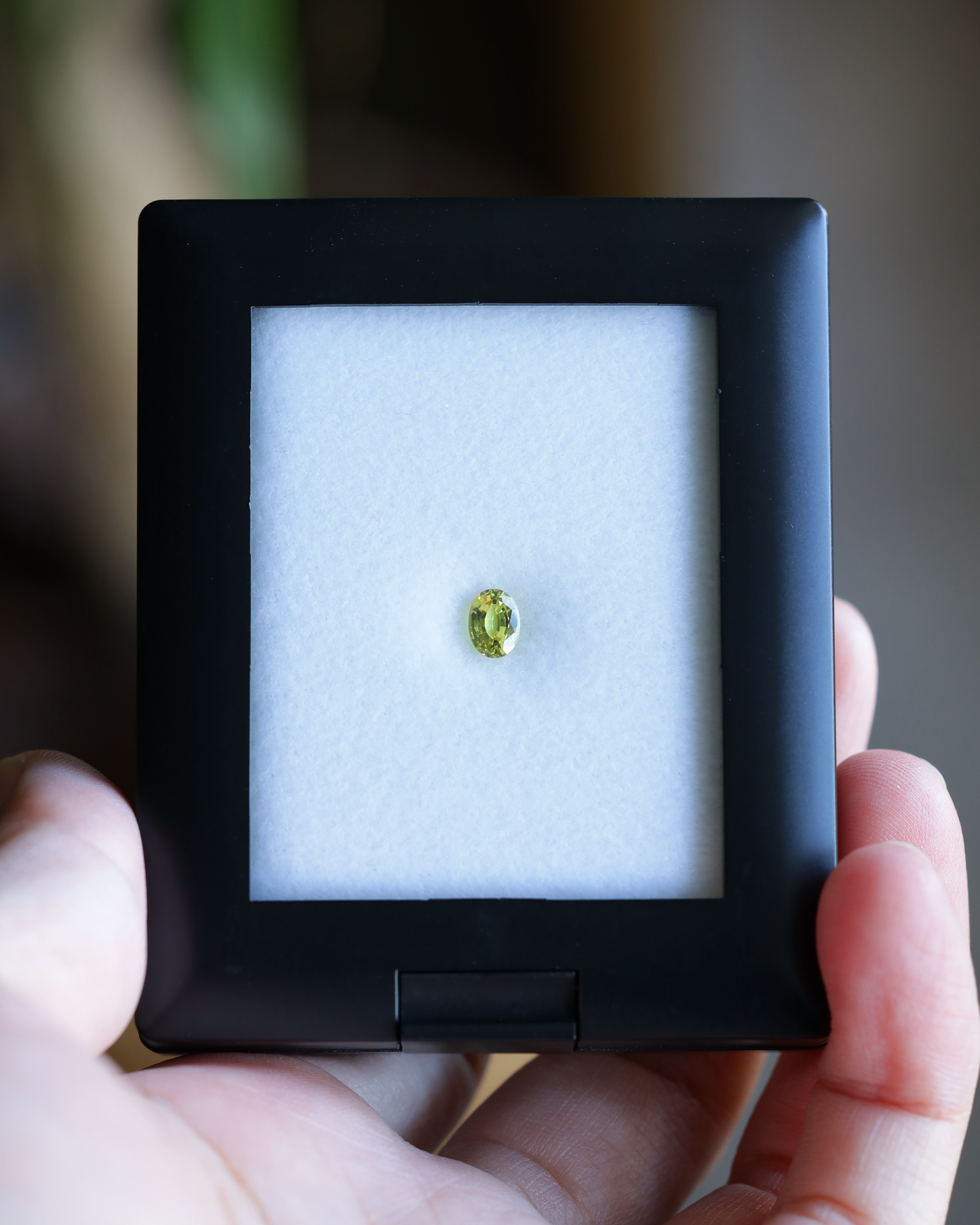 イエローサファイア　ルース　0.7ct
