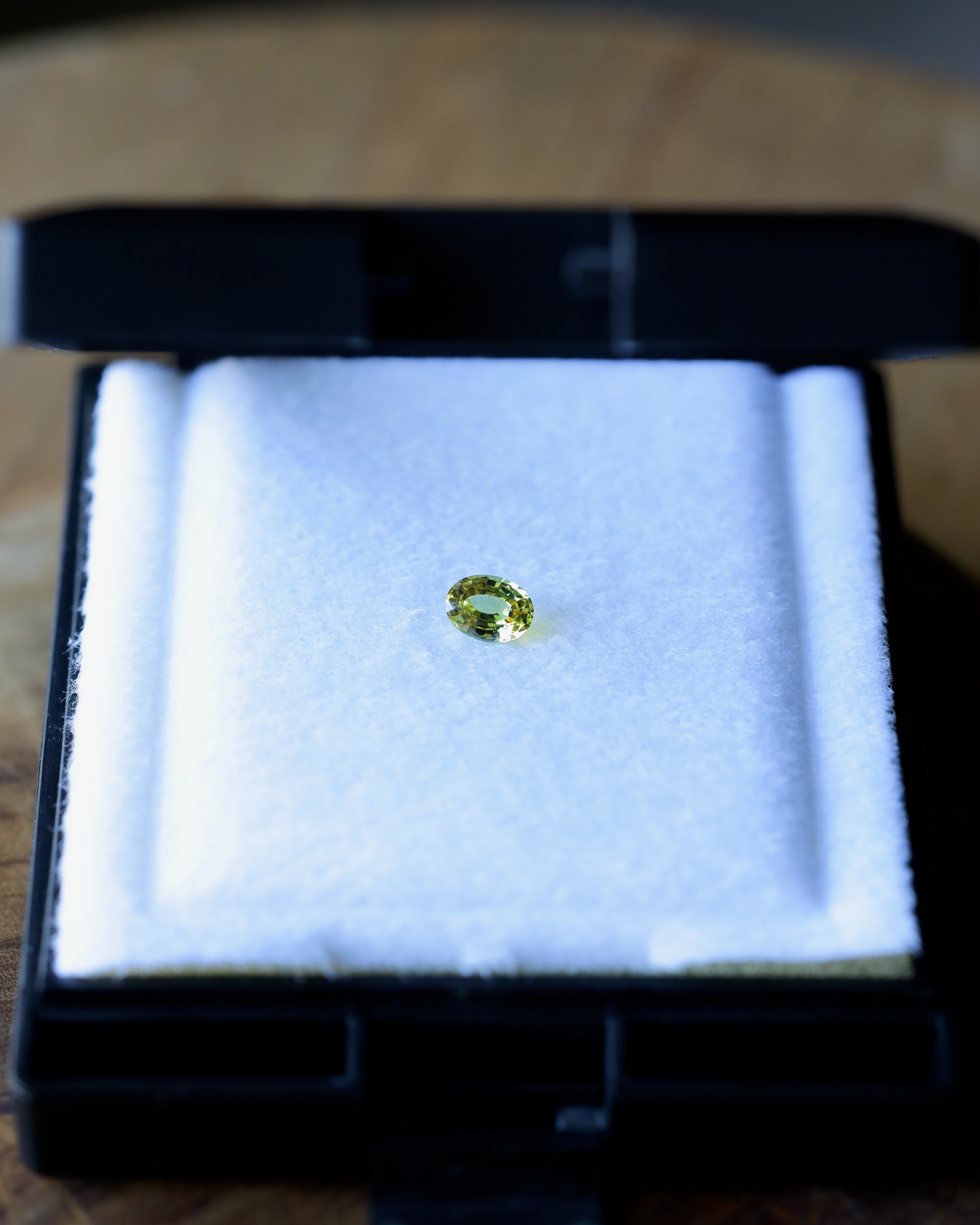 イエローサファイア　ルース　0.7ct