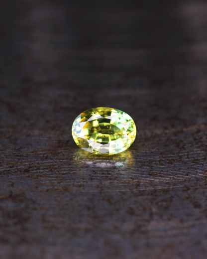 イエローサファイア　ルース　0.7ct