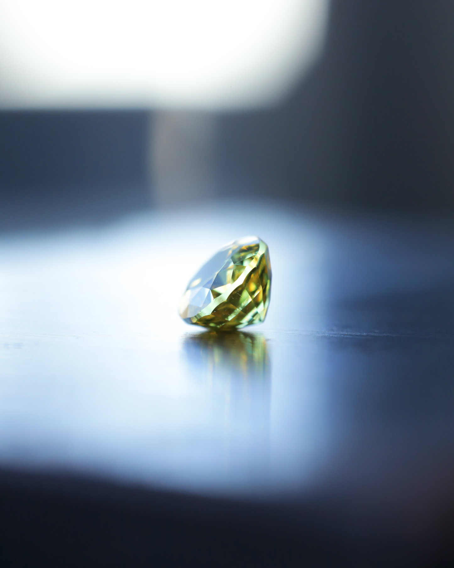 イエローサファイア　ルース　0.7ct