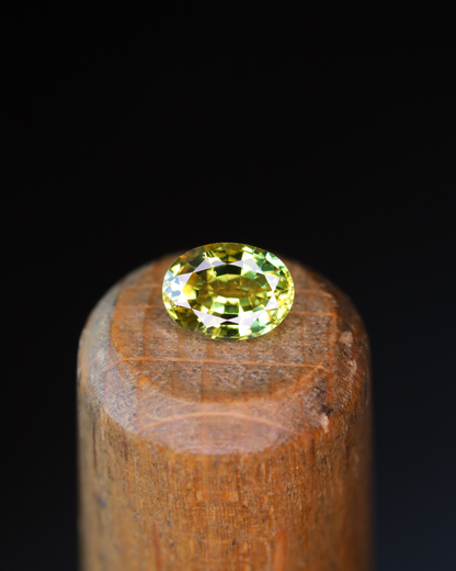 イエローサファイア　ルース　0.7ct