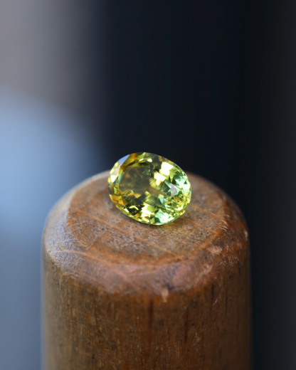 イエローサファイア　ルース　0.7ct