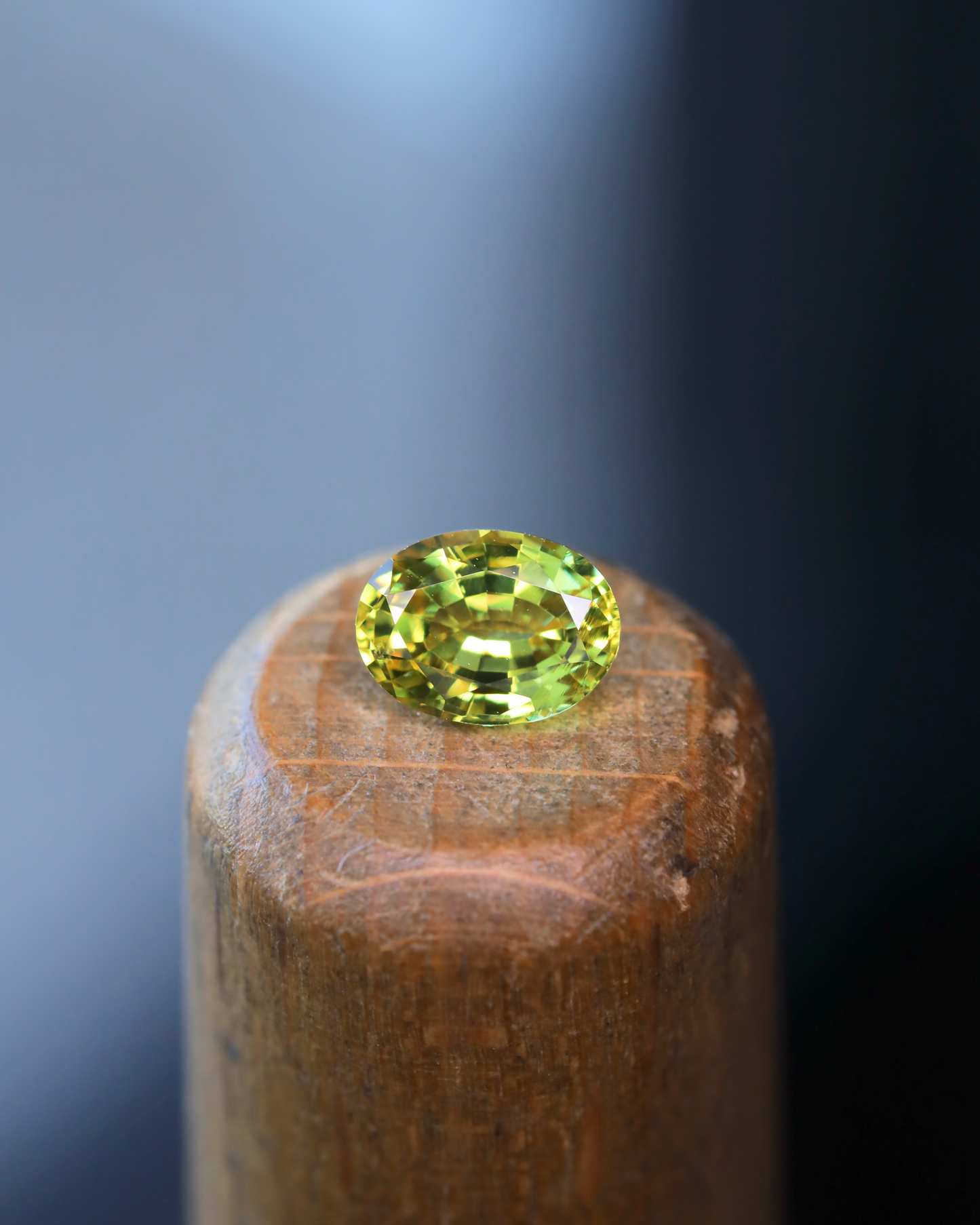 イエローサファイア　ルース　0.7ct