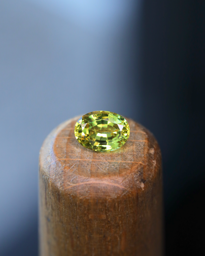 イエローサファイア　ルース　0.7ct