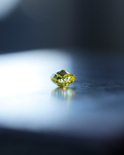 ファンシービビッドイエローダイヤモンド　ルース　0.130ct