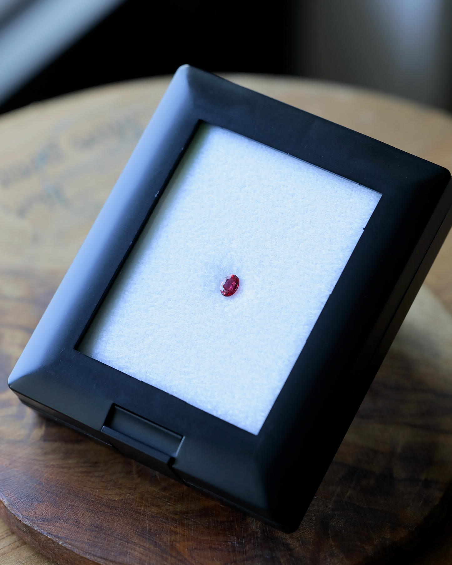 非加熱ピジョンブラッドルビー　ルース　0.23ct
