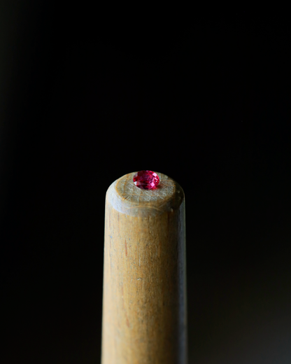 非加熱ピジョンブラッドルビー　ルース　0.23ct