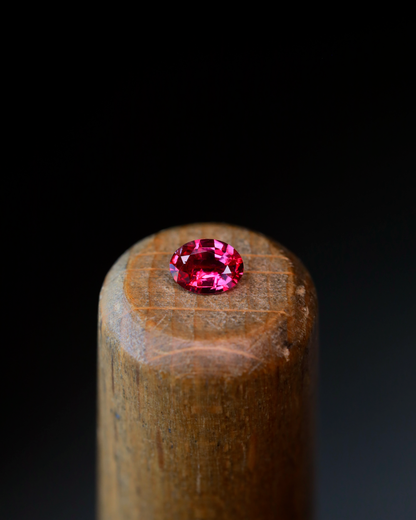 非加熱ピジョンブラッドルビー　ルース　0.23ct