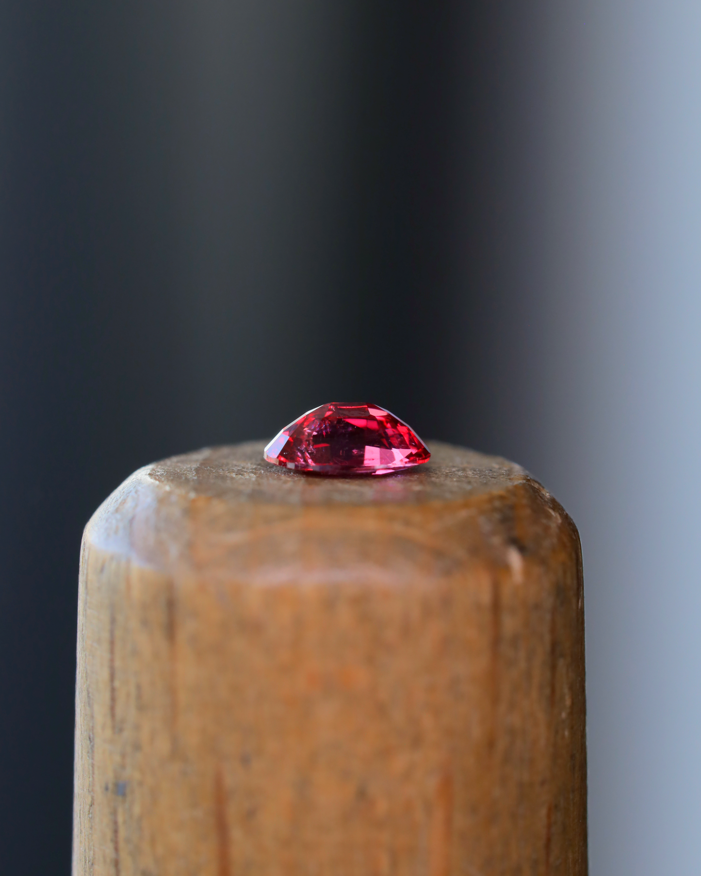 非加熱ピジョンブラッドルビー　ルース　0.23ct