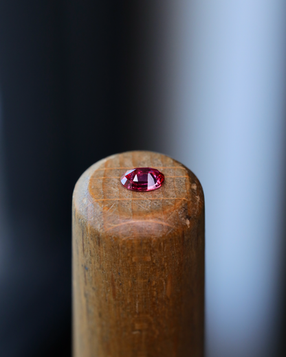 非加熱ピジョンブラッドルビー　ルース　0.23ct