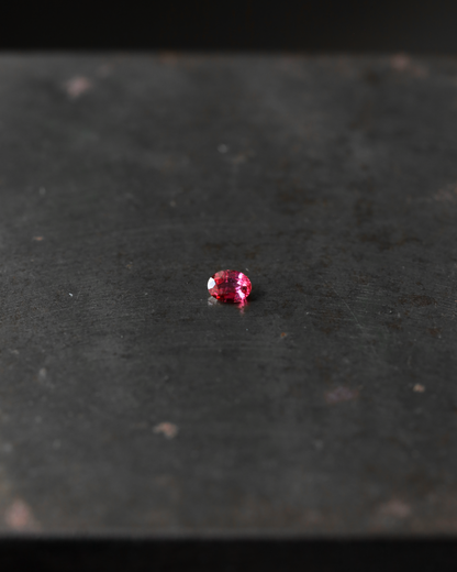 非加熱ピジョンブラッドルビー　ルース　0.23ct
