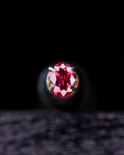 非加熱ピジョンブラッドルビー　ルース　0.23ct