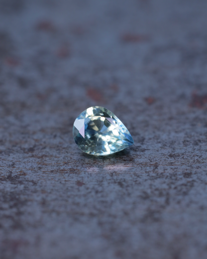 バイカラーサファイア　ルース　0.42ct