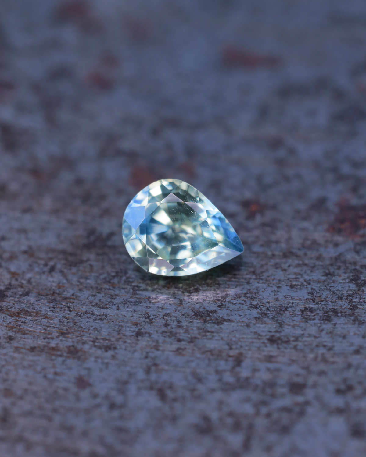バイカラーサファイア　ルース　0.42ct
