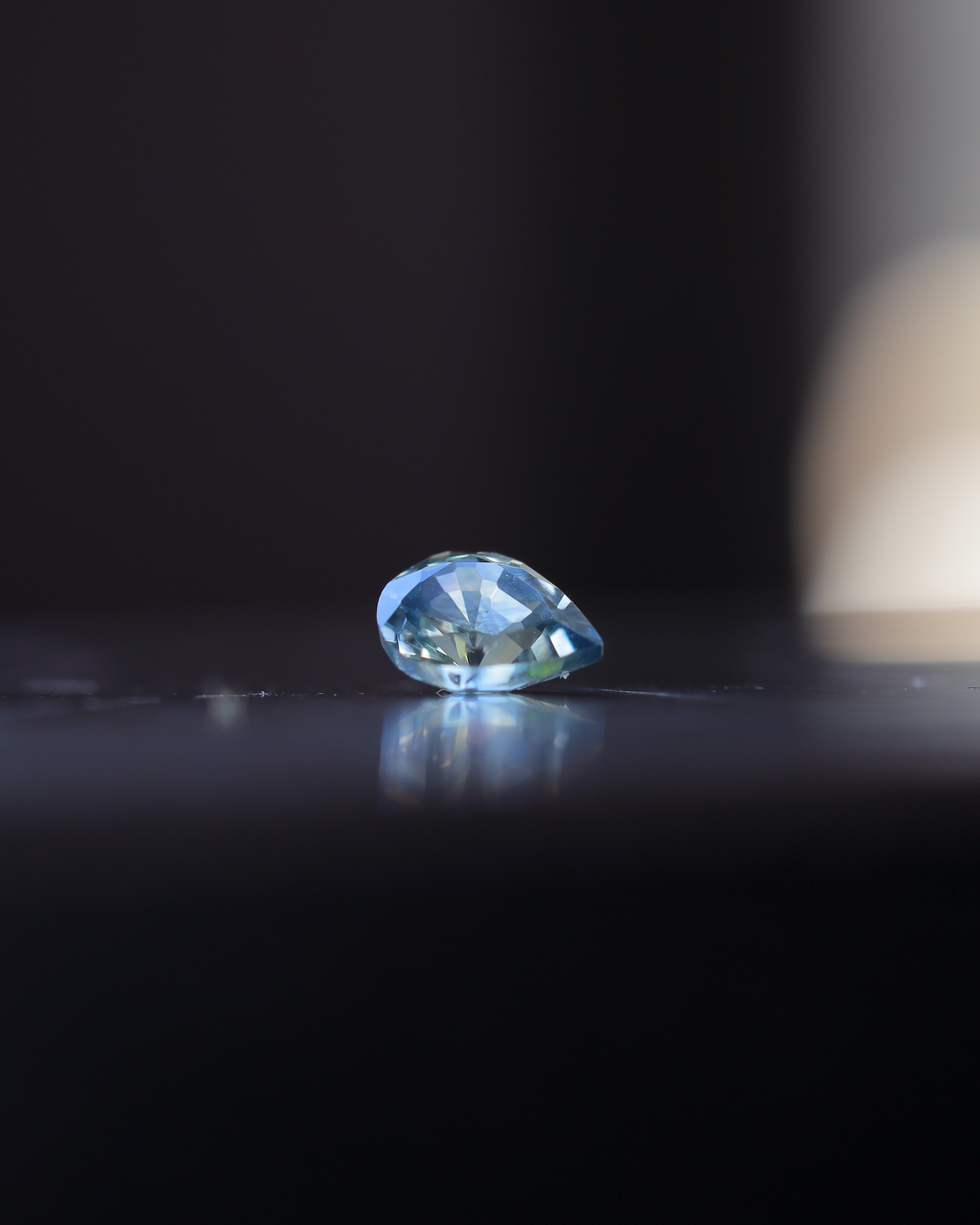 バイカラーサファイア　ルース　0.42ct