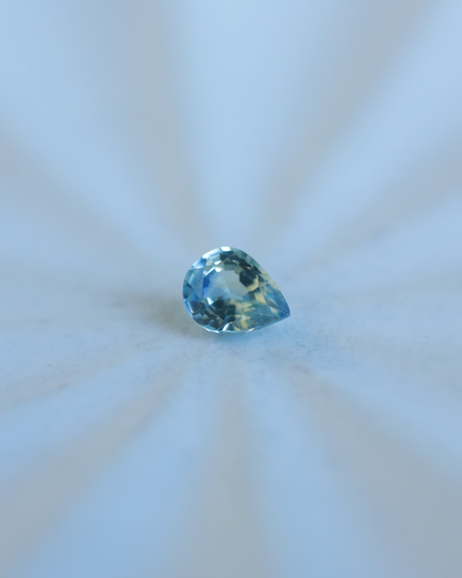 バイカラーサファイア　ルース　0.42ct