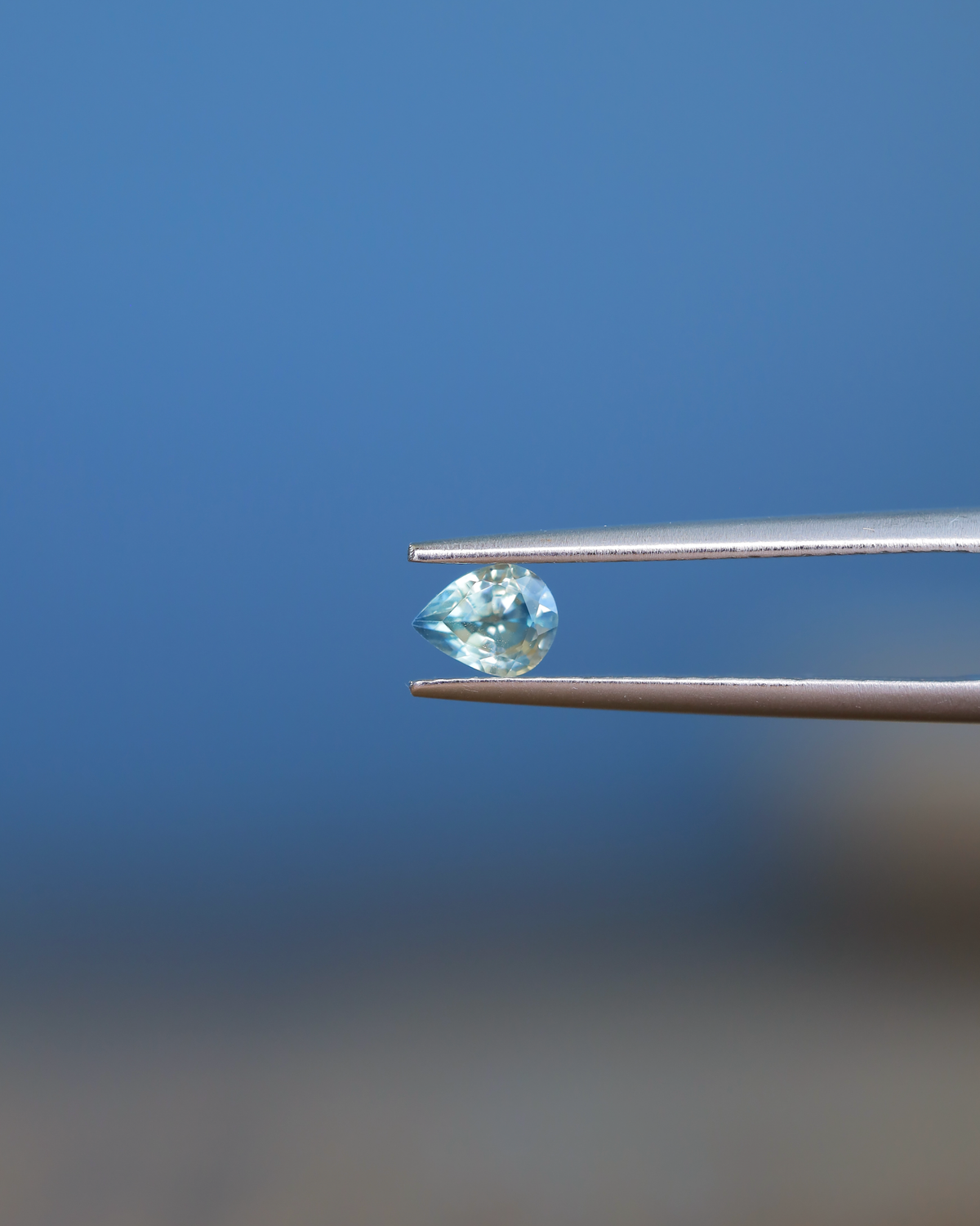 バイカラーサファイア　ルース　0.42ct