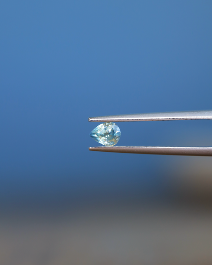 バイカラーサファイア　ルース　0.42ct