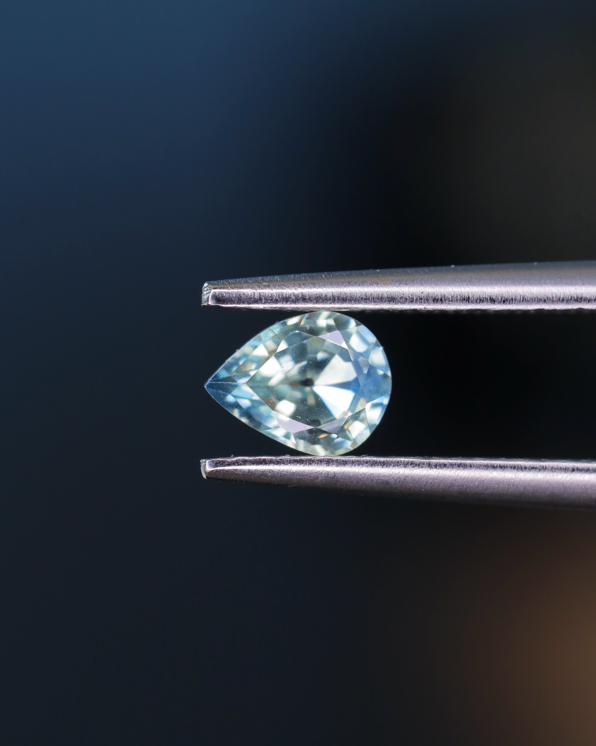 バイカラーサファイア　ルース　0.42ct