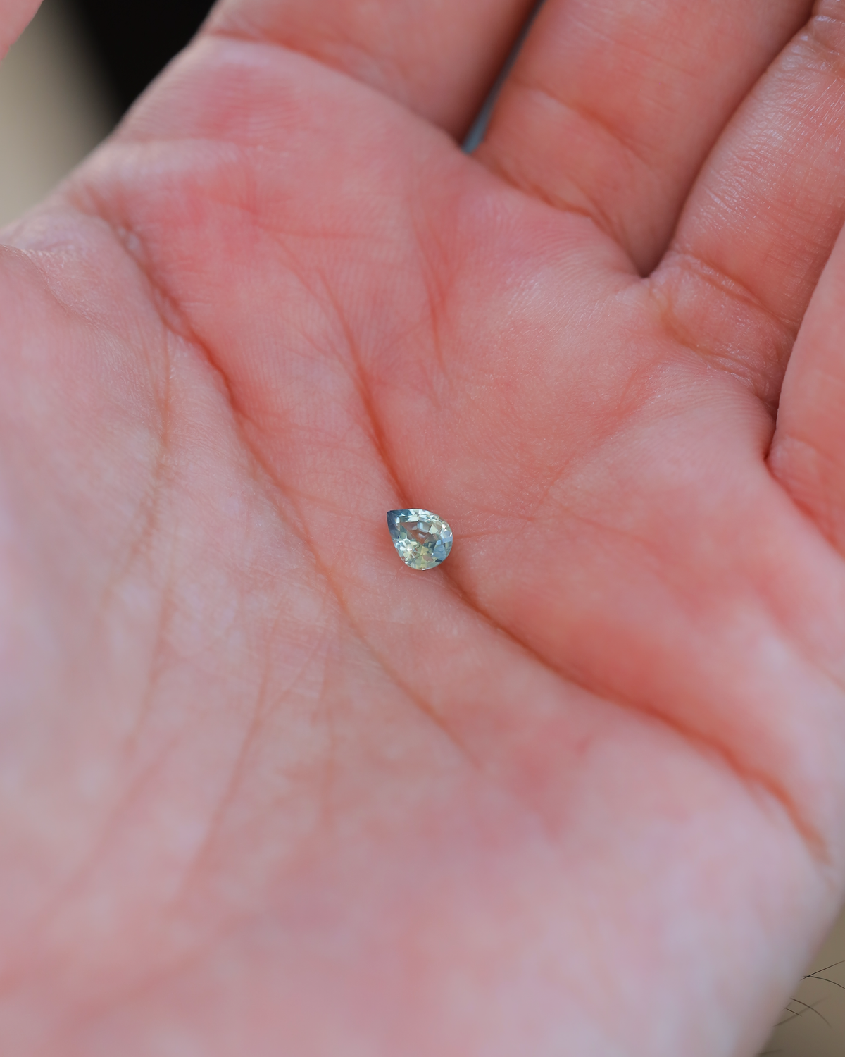 バイカラーサファイア　ルース　0.42ct