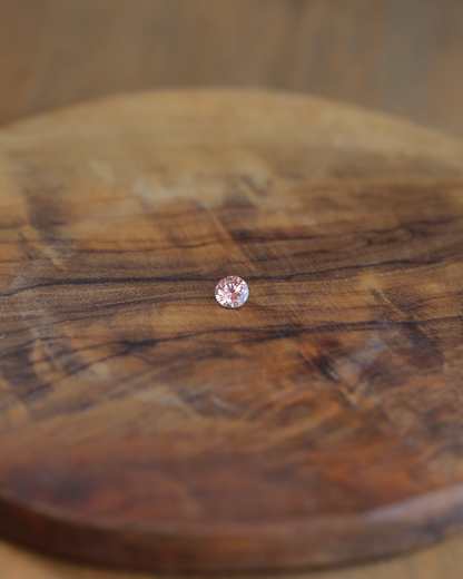 パパラチアサファイア　ルース　0.341ct